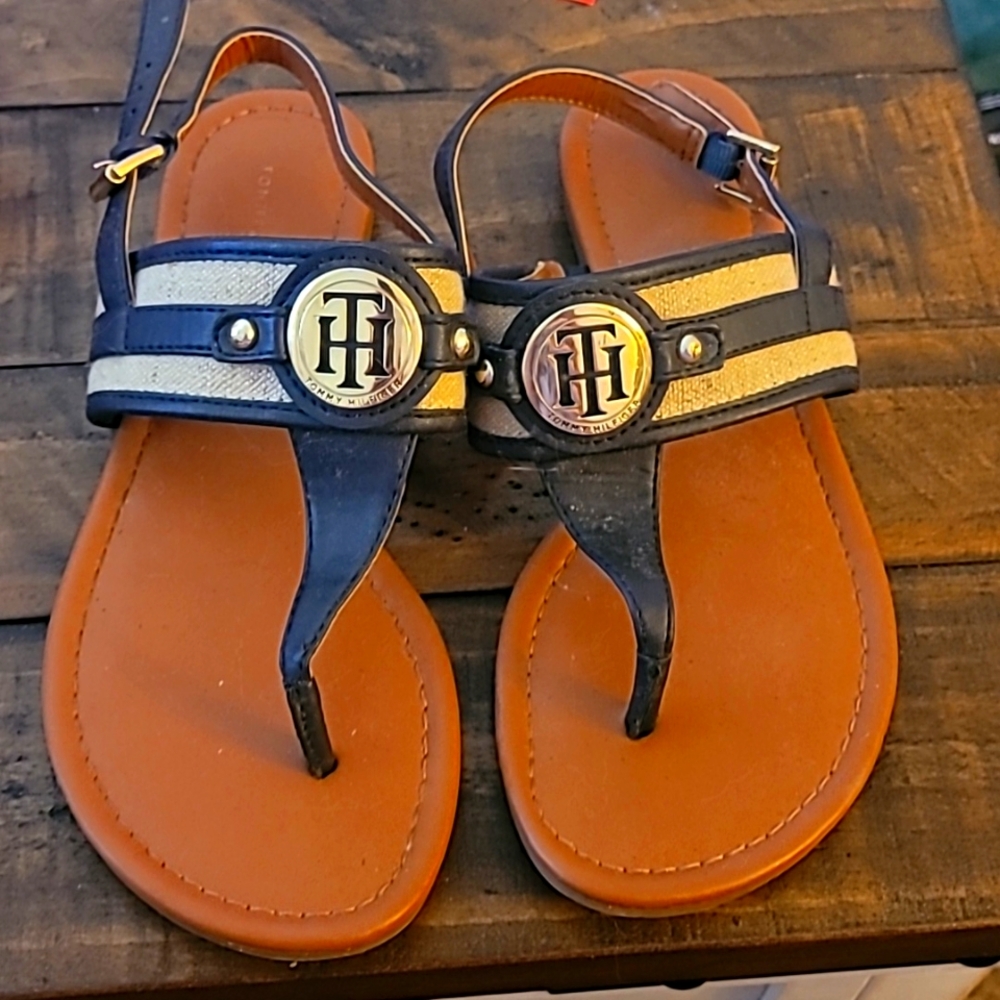 Tommy Hilfiger sandals 7.5